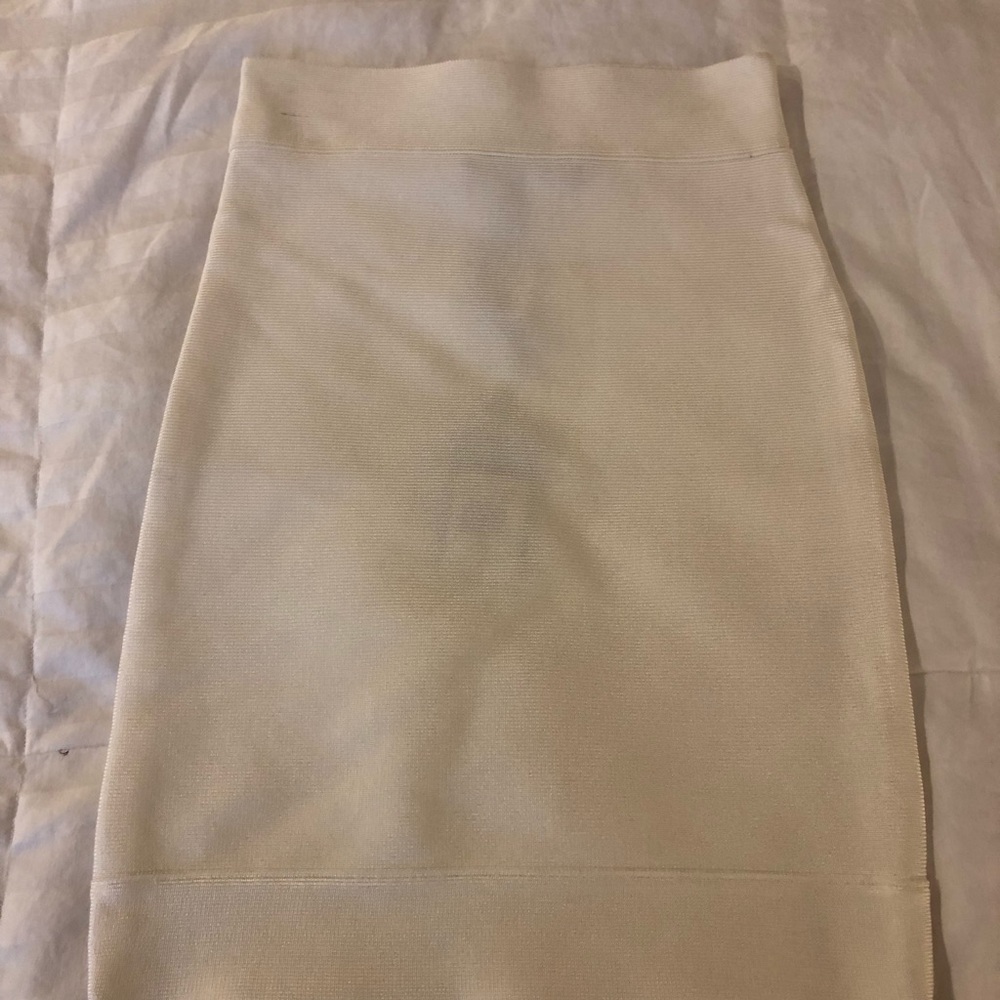 Bcbg maxazria banded pencil skirt.